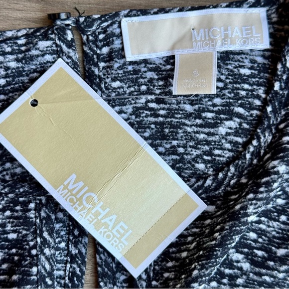 Michael Kors Bell Sleeve Keyhole Neck Cut Out Black Blouse Size S - Picture 5 of 11